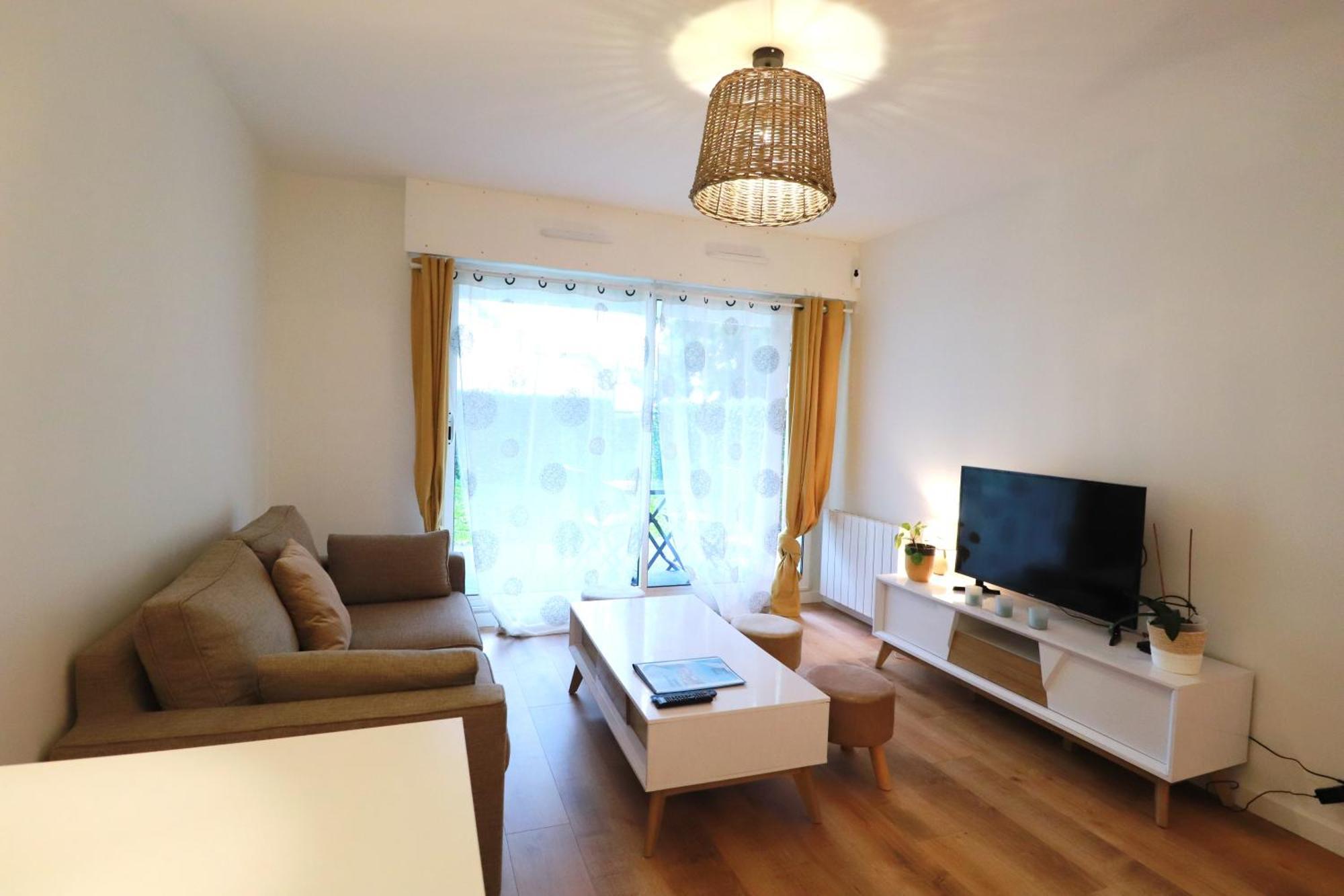 Olivia - T2 - Confort - Wifi- Parking Appartement *